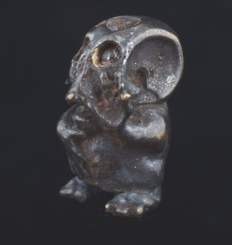 BB57BR | Tiki Skull Man with Garnet Eyes – 02