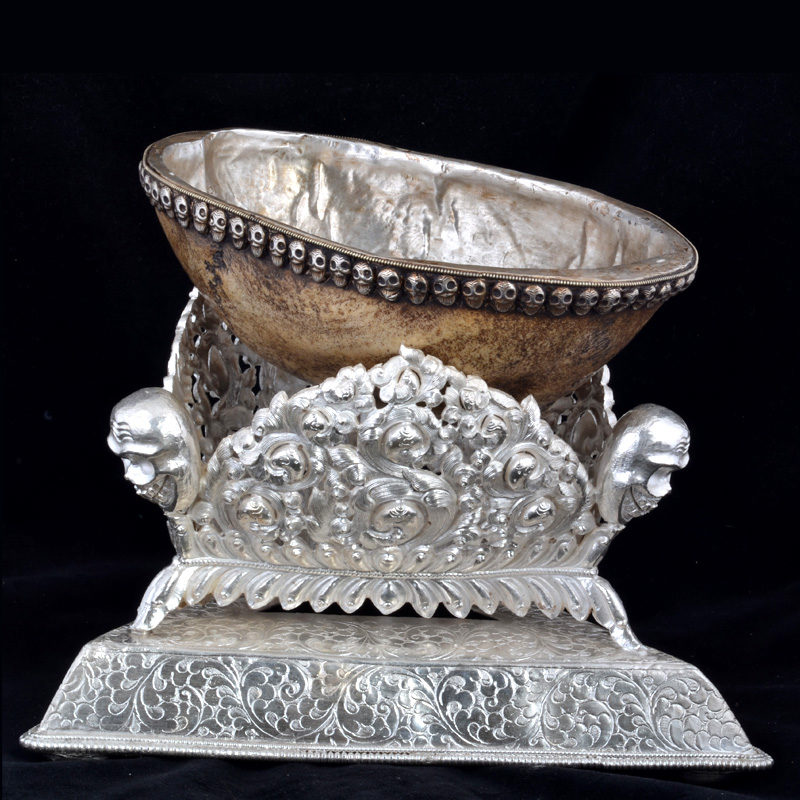 KPS503 | Silver Kapala Stand with Antique Finish – 04
