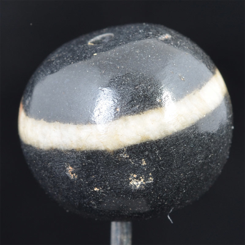 BC2790 | Bhaisajyaguru Agate Banded Dzi Bead – 02