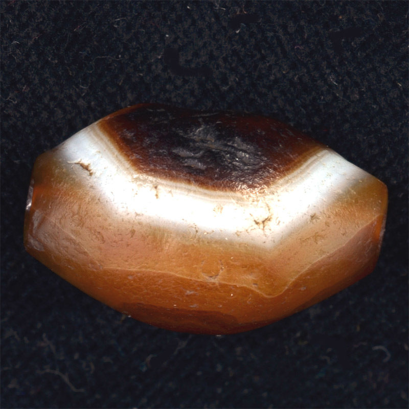 BC2849 | Ancient One Eyed Natural Agate Chung Dzi Bead – 01