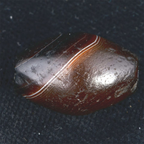 BC2854 | Ancient Natural Agate Chung Dzi Bead in Black and Brown - 03