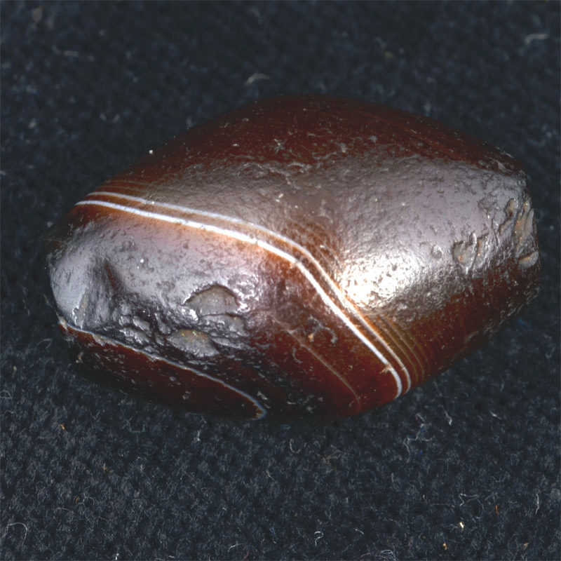 BC2854 | Ancient Natural Agate Chung Dzi Bead in Black and Brown - 04