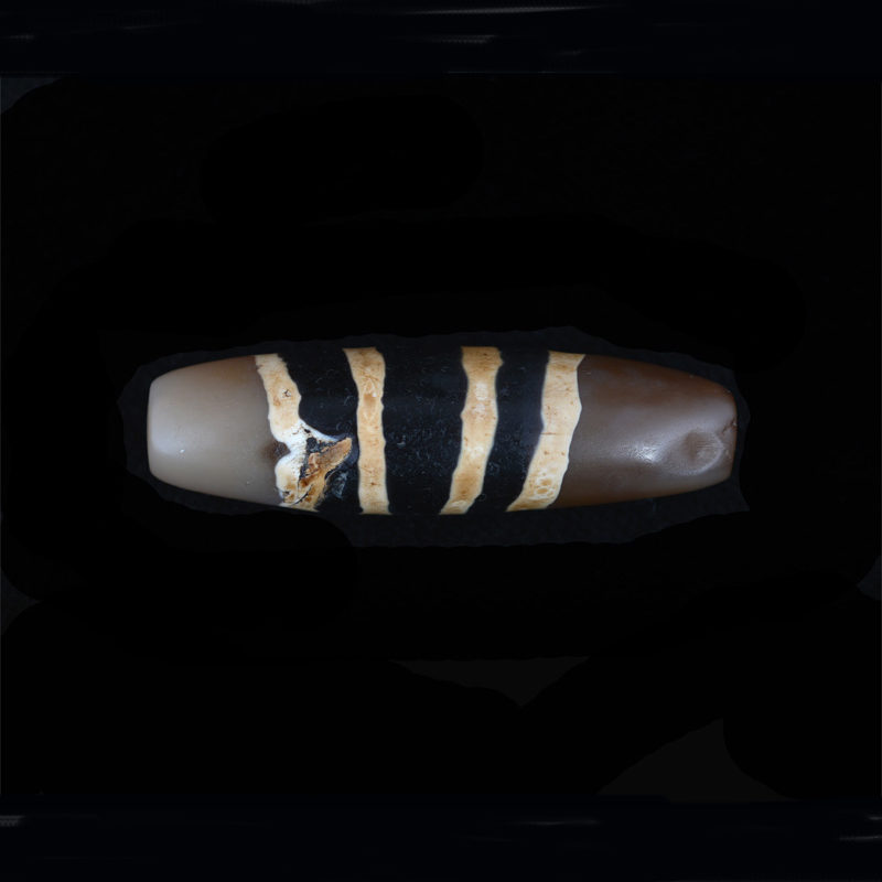 BC3252 | Old Agate Bhaisajyaguru Dzi Bead – 02