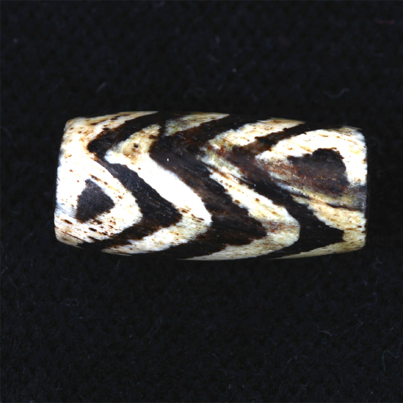 BC3283 | Four Stripe Pyu Chevron Bead - 00