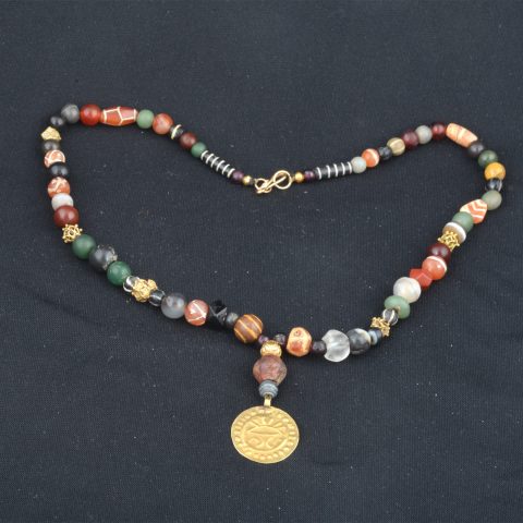 Tiger Tiger | Pyu / Tircul Necklace with Gold Pendant BC3436.jpg