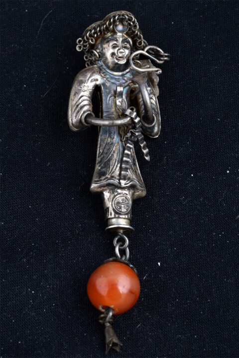 minority silver needle case