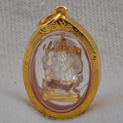AMG1025 | Ganesh Amulet in an 18k Gold Case