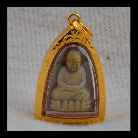 AMG1030 | Thai Clay Buddha Amulet in a 18k Gold Case