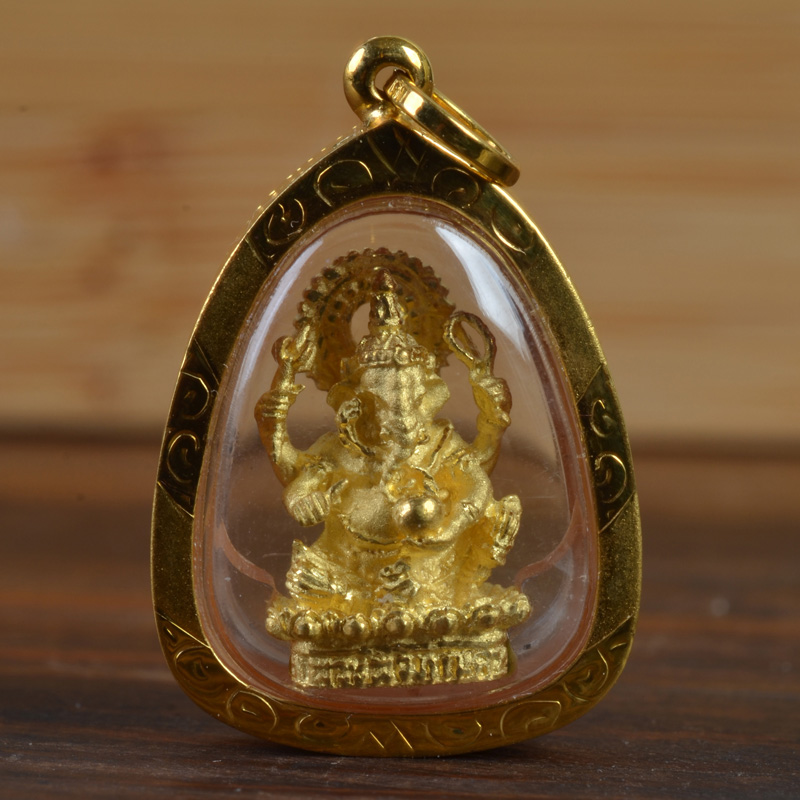 AMG1048 | Thai Ganesh Amulet in a 23k Gold Case - 00 | AMG1048 | Thai Ganesh Amulet in a 23k Gold Case - 00