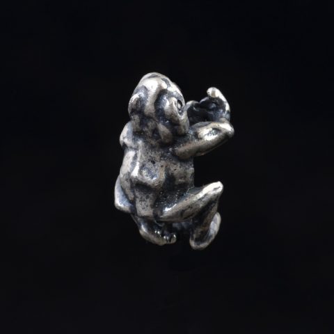 BB27 | Sterling Silver Hanging Toad Bead by Robert Burkett - 02 | BB27 | Sterling Silver Hanging Toad Bead by Robert Burkett - 02