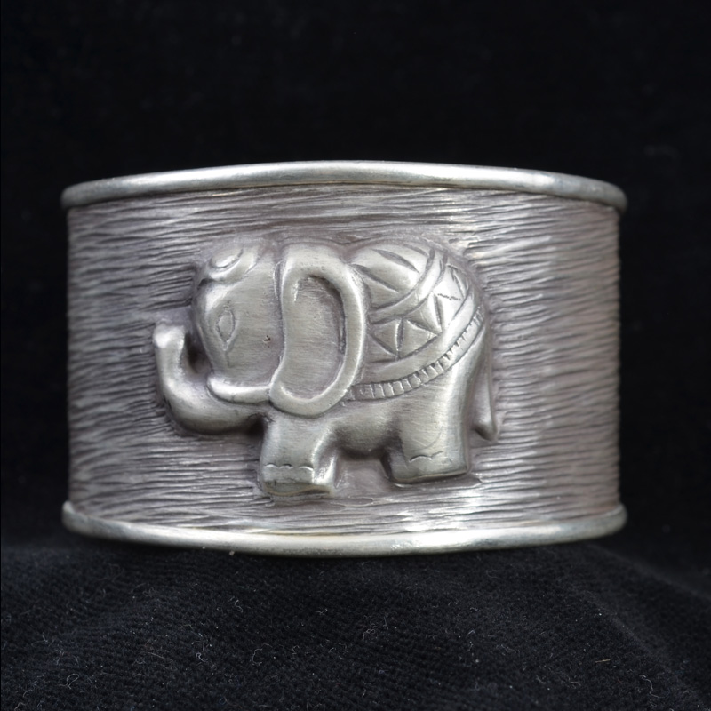 BRA3009 | Hill Tribe Silver Elephant Cuff Bracelet - 00 | BRA3009 | Hill Tribe Silver Elephant Cuff Bracelet - 00