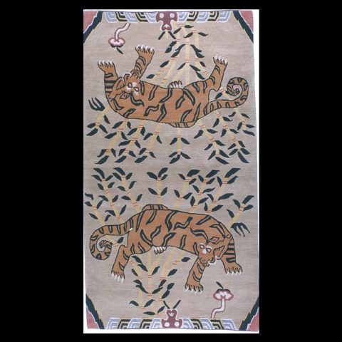 CT041 | Two Tigers Saddle-Style Tiger Rug