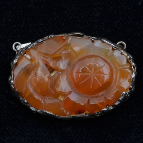ECS158 | Sterling Clasp with Carved Carnelian and Rat Motif Bezel - 00