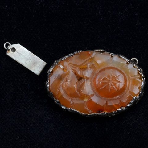 ECS158 | Sterling Clasp with Carved Carnelian and Rat Motif Bezel - 01