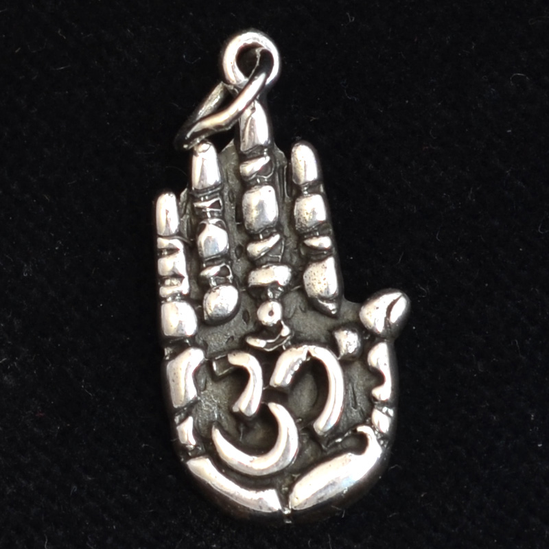 SP206 | Sterling Buddha Hand with OM | SP206 | Sterling Buddha Hand with OM